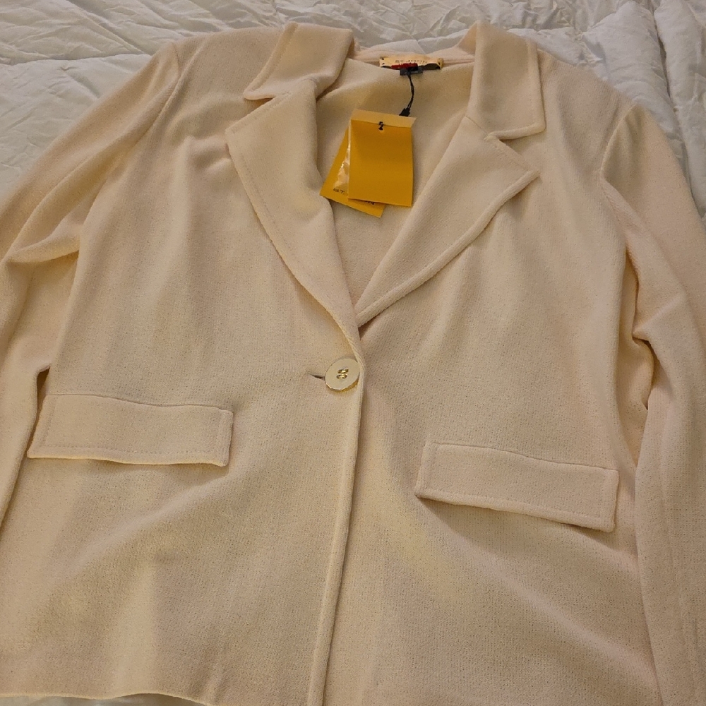 St. John Soft Cream Blazer